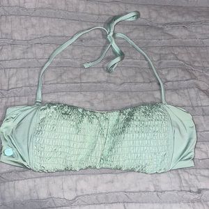 ADORABLE blue bandeau bikini top w removable strap